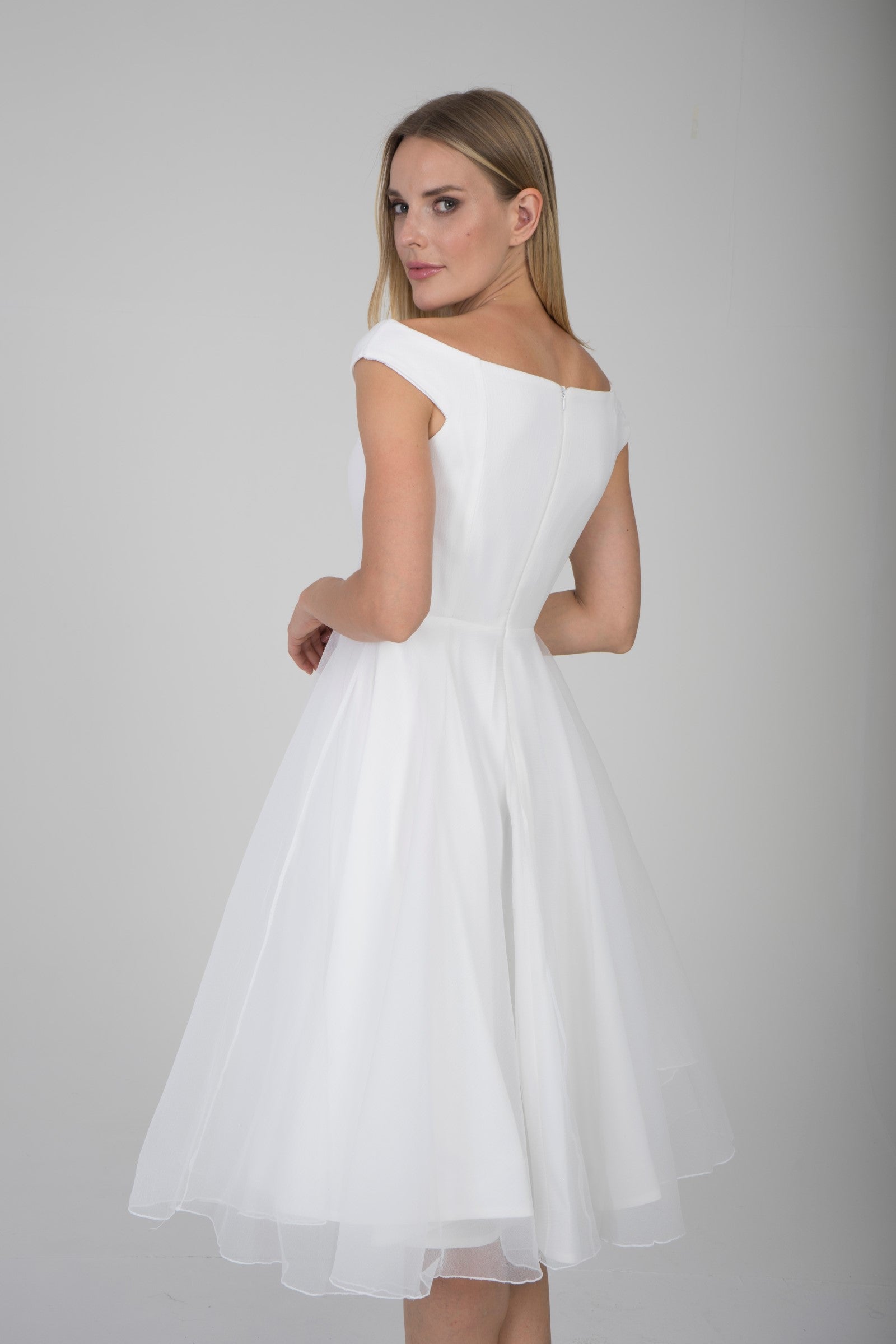 ZEYNEP GOWN - WHITE