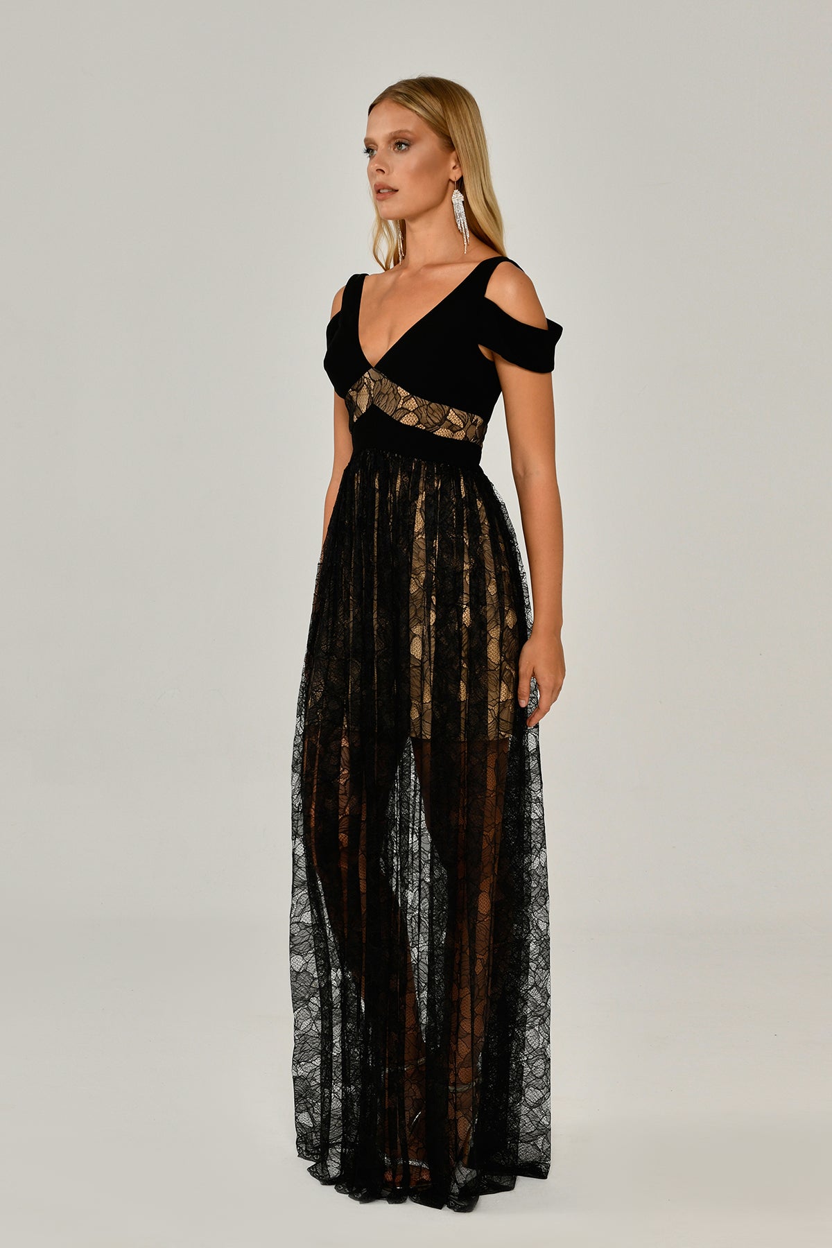 AMY GOWN - BLACK